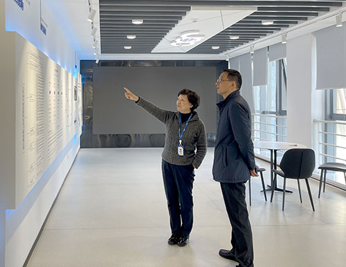 建鄴區(qū)商務局陳玉局長一行調(diào)研技術公司
